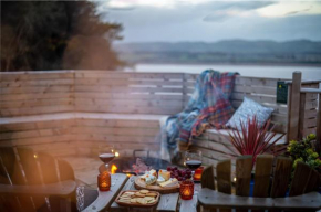 Luxurious Snug with hottub which sleeps-2 in Fife